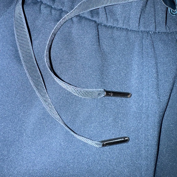 SOLD 🩵 Lululemon On The Fly Pant *Woven 27" Navy Blue Size 6 EC - Picture 5 of 6